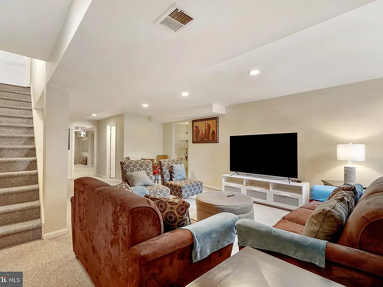 2505 Falling Brook Ter — Photo 3