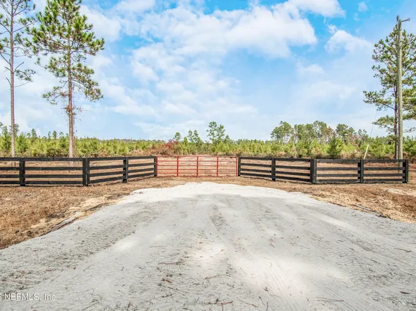 13755 C R 124, Sanderson, FL 32087