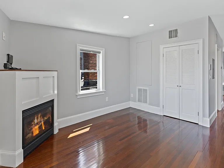 24 Emerson St #3 — Photo 6