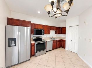 9706 Roundstone Cir, Fort Myers, FL 33967