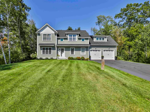 33 Signature Drive, Barrington, NH 03825