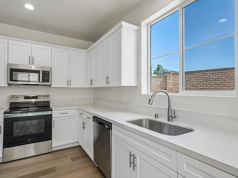 Yucaipa's New Rental Homes, Aviana Homes — Photo 39