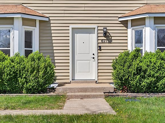 5th image of 621 Pembrook Pl