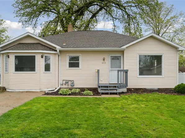 450 19th St NW, Cedar Rapids, IA 52405