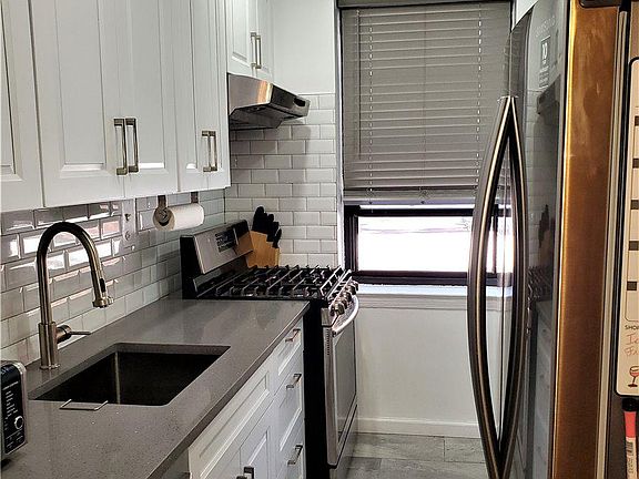 4th image of 8809 Northern Blvd APT 106