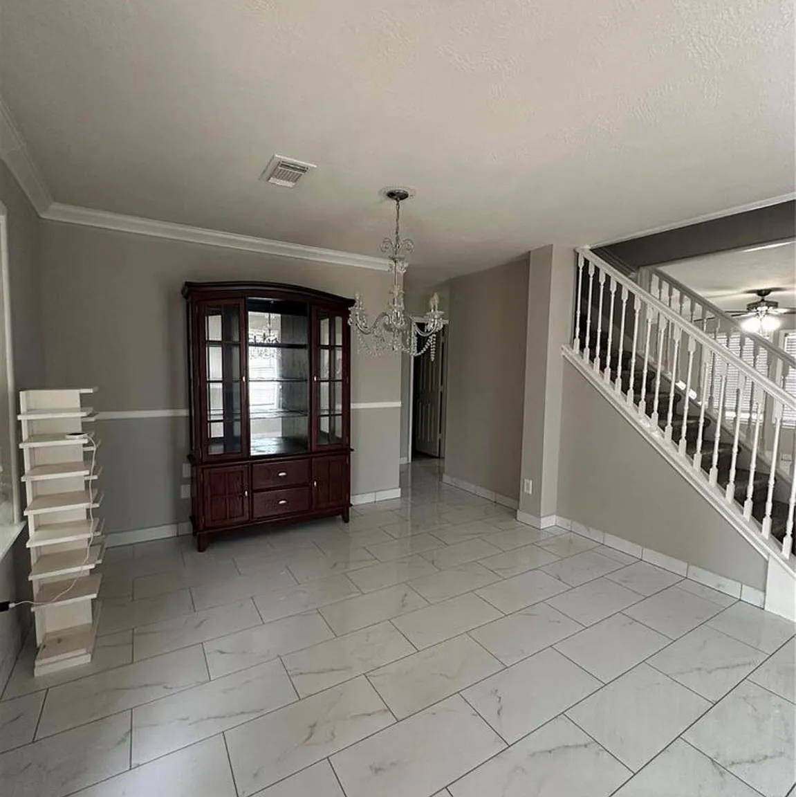 4 bed, 2.5 bath, 2330 sqft, $2,200 — Photo 3