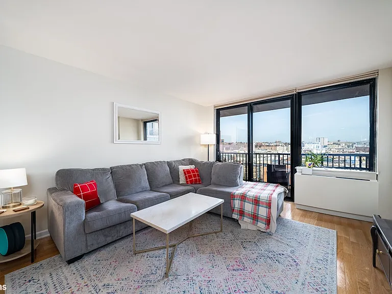 700 Grove St #11R — Photo 5