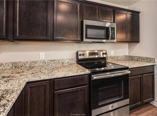 1904 Basil Ct, Bryan, TX 77801