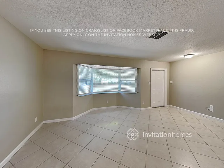 122 Van Dyck Dr — Photo 4