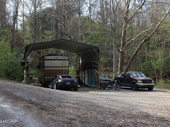 4th image of 8710 Childress Rd