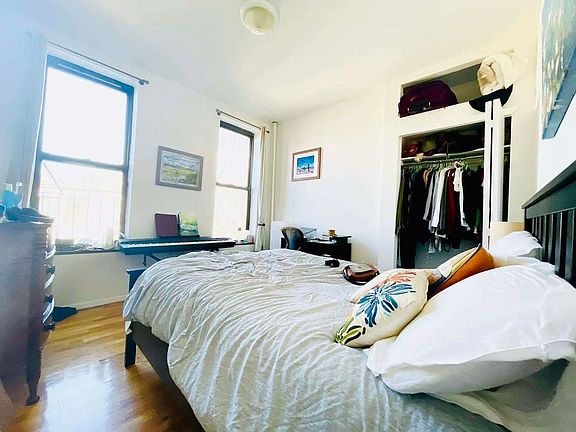 5th image of 529 5th St #3RR