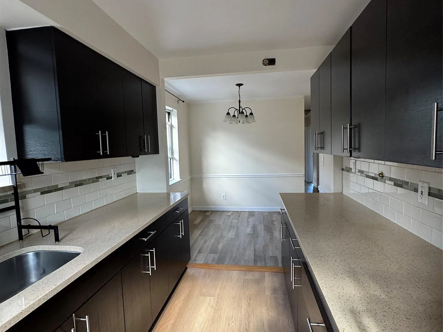 3 bed, 1.5 bath, 1100 sqft, $3,250 — Photo 2