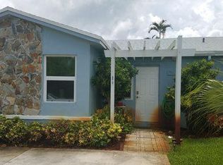 1024 S M St, Lake Worth, FL 33460
