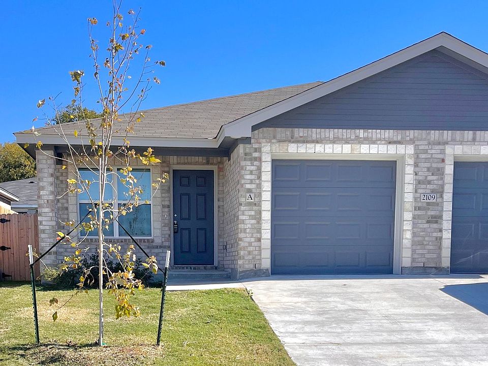 1st image of 2109 Wildewood Dr #A