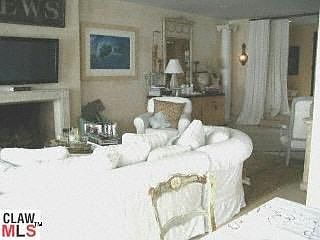 Malibu's Tri-Level Family