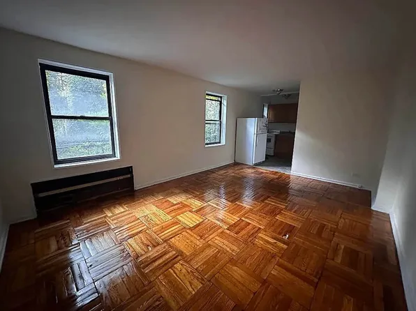 2674 Valentine Avenue image 1 of 5