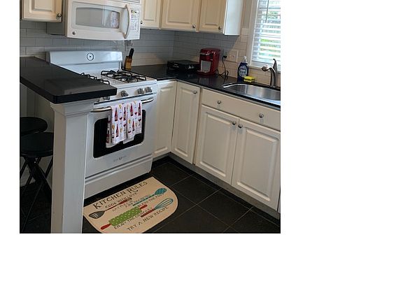 4th image of 504 Calhoun St NW #A