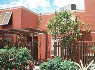 1420 Laguna Ln, Pembroke Pines, FL 33026