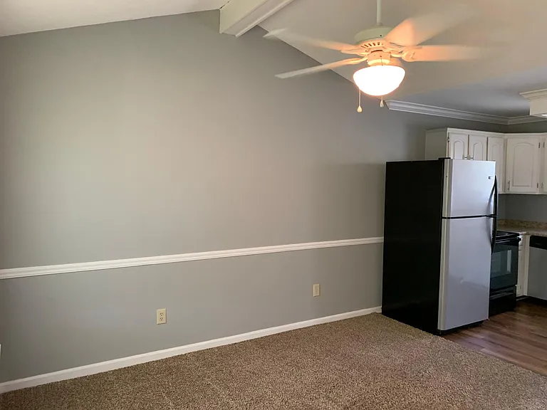 202 Reeves St — Photo 6
