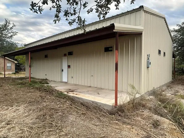 52 Timbers Ln, Leakey, TX 78873