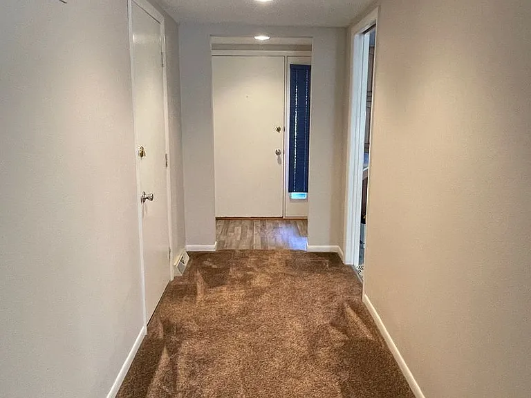 870 E Boundary St — Photo 5