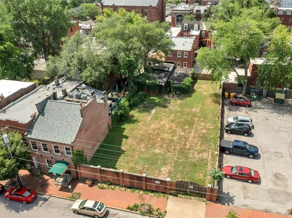 912 Geyer Ave, Saint Louis, MO 63104