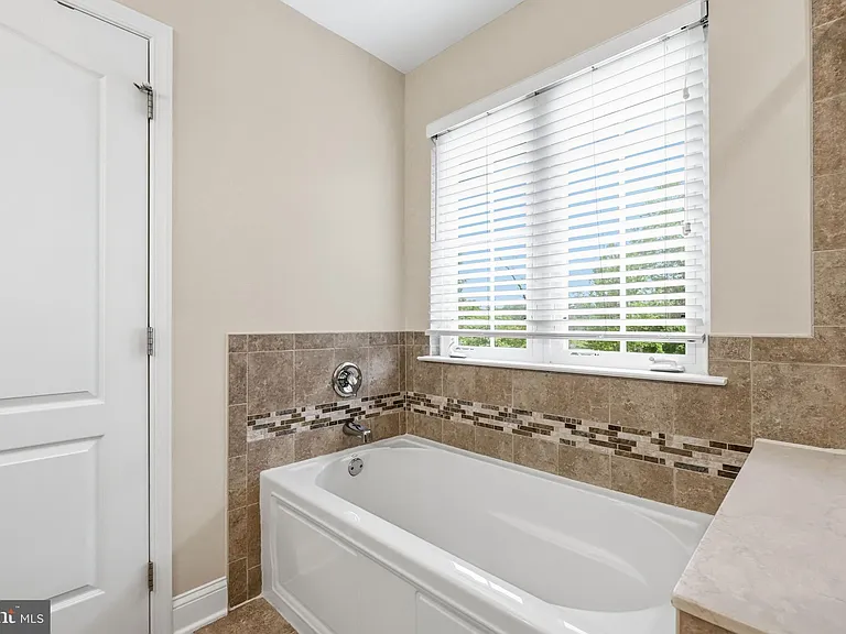 53 Overlook Dr — Photo 43