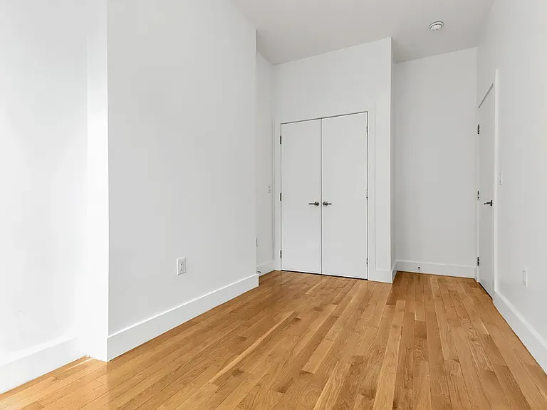 1065 Bedford Ave #3A — Photo 9