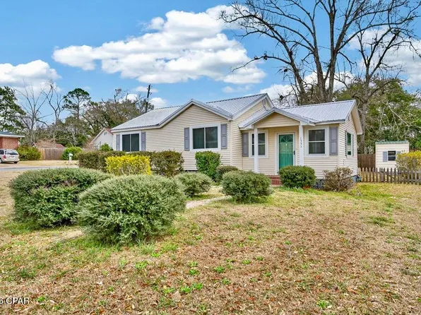 1331 Coggin Ave, Chipley, FL 32428