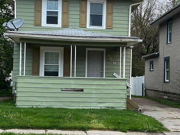 2nd image of 845 Baker St