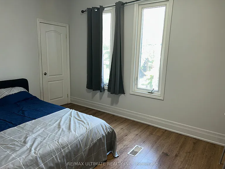 120 Lansdowne Ave #2 — Photo 6