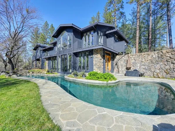 3330 Sugar View Rd, Meadow Vista, CA 95722