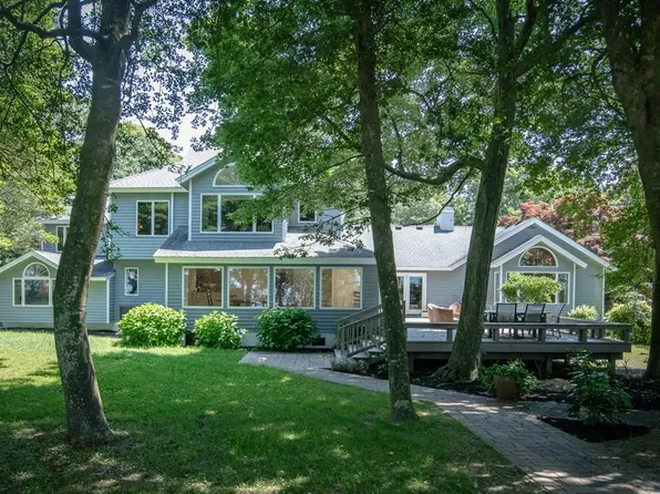 3284 Butlers Bluff Dr, Cape Charles, VA 23310