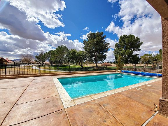 2nd image of 15239 Wildflower Ln