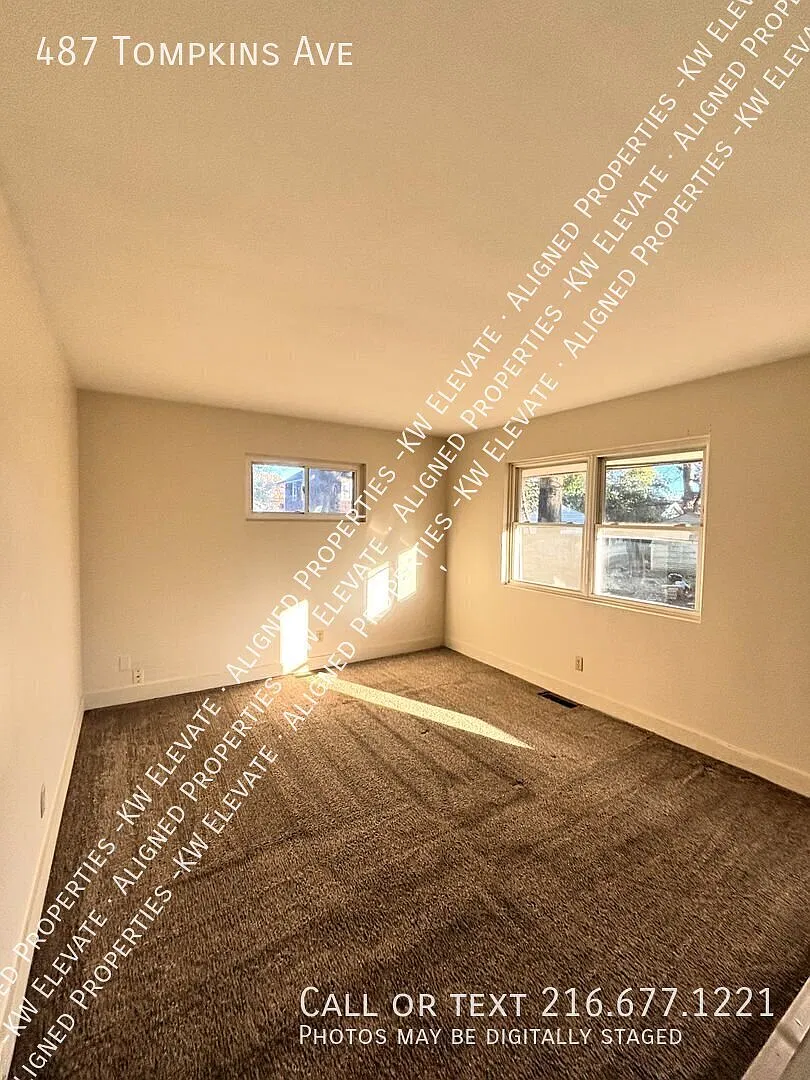Akron 2 Bedroom Duplex! — Photo 2
