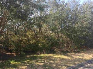 Manor Cir, Gulf breeze, FL 32563