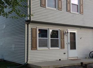 18 Camelot Ct, Stewartstown, PA 17363