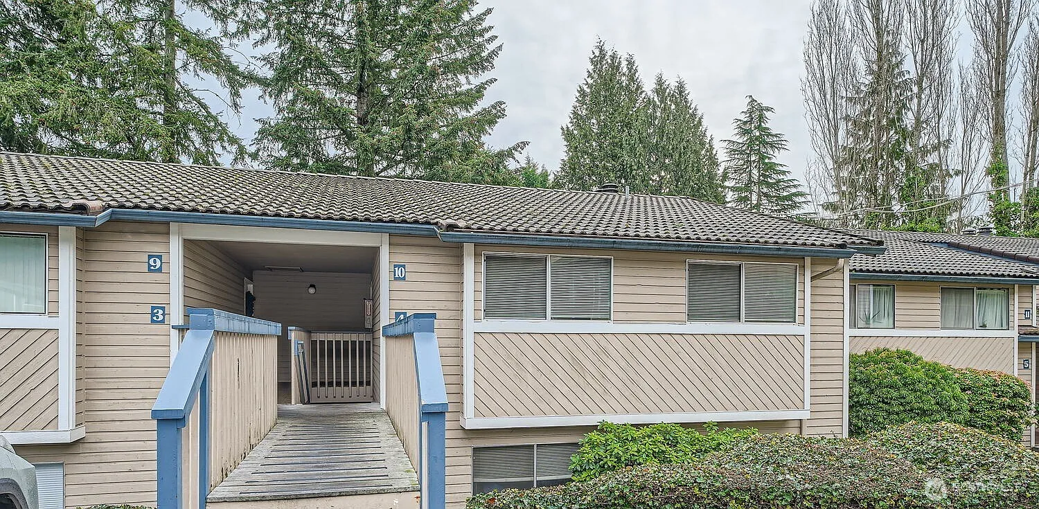 17512 149th Avenue SE #F10 photo 1