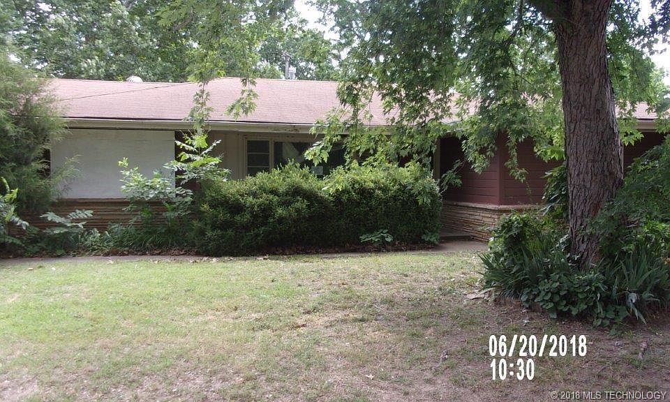1st image of 623 S 93rd Ave E