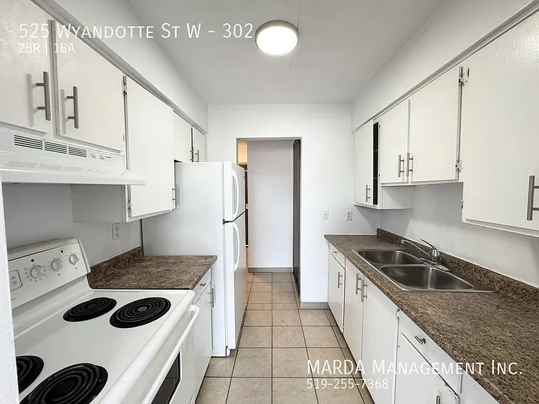 525 Wyandotte St W #302 — Photo 11