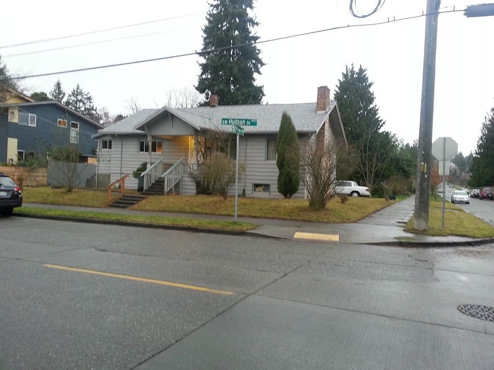 2nd image of 5002 SW Hudson St