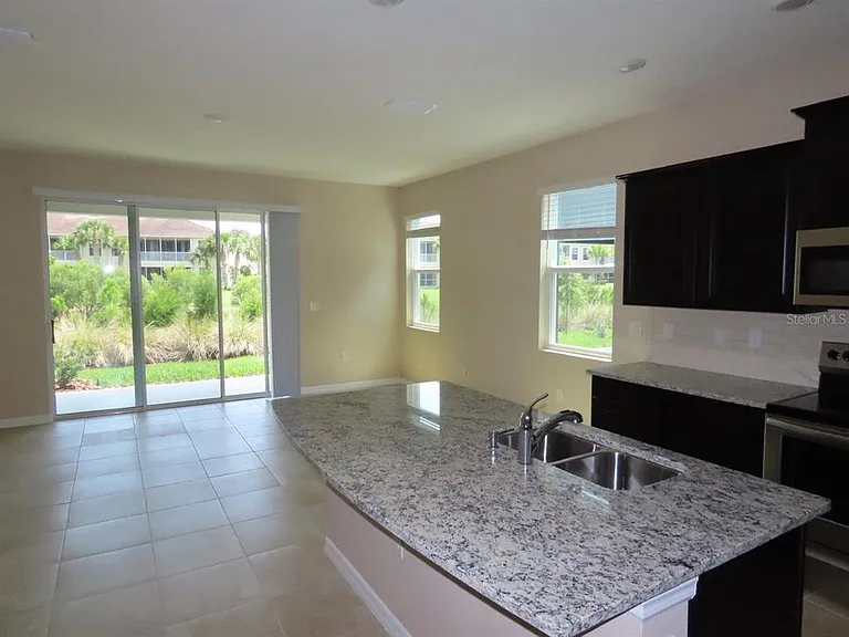 8725 Daydream St — Photo 10
