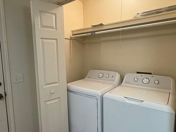 5th image of 488 E Grizzly Dr