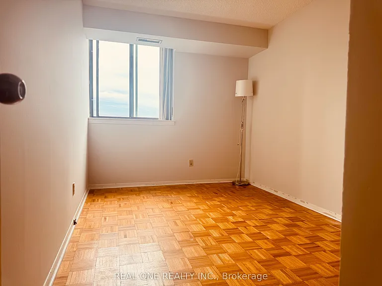 75 Bamburgh Cir #1723 — Photo 7