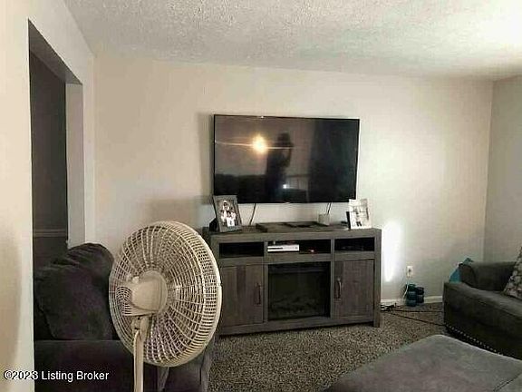 5th image of 3918 Baymeadow Dr