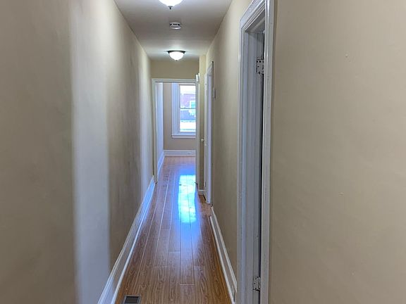 3rd image of 6000 Greenway Ave #B