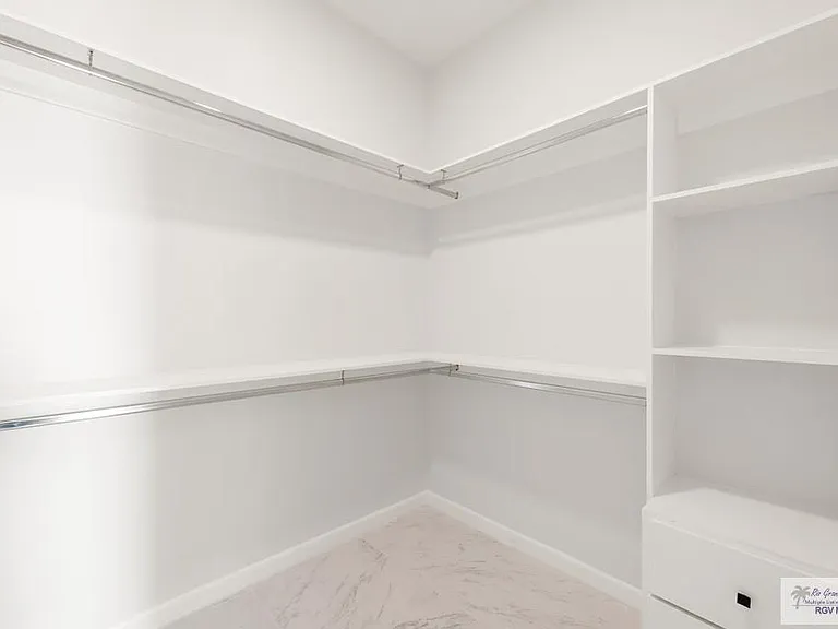 6941 Diamond Cove Dr — Photo 21