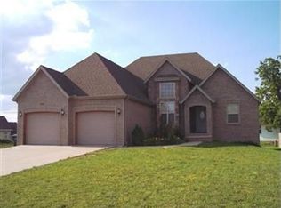 421 Tripper Ct, Mount Vernon, MO 65712