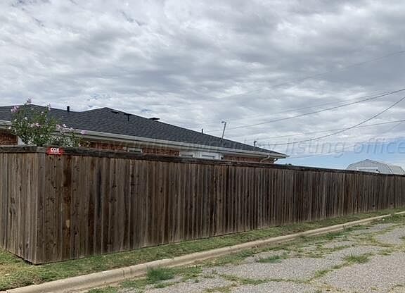 2nd image of 1000 Sierra Dr