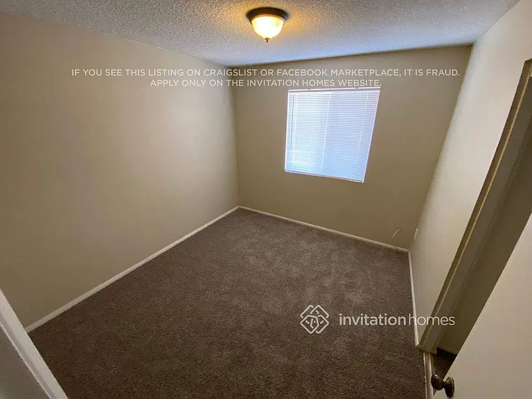 4424 W Caron St — Photo 6